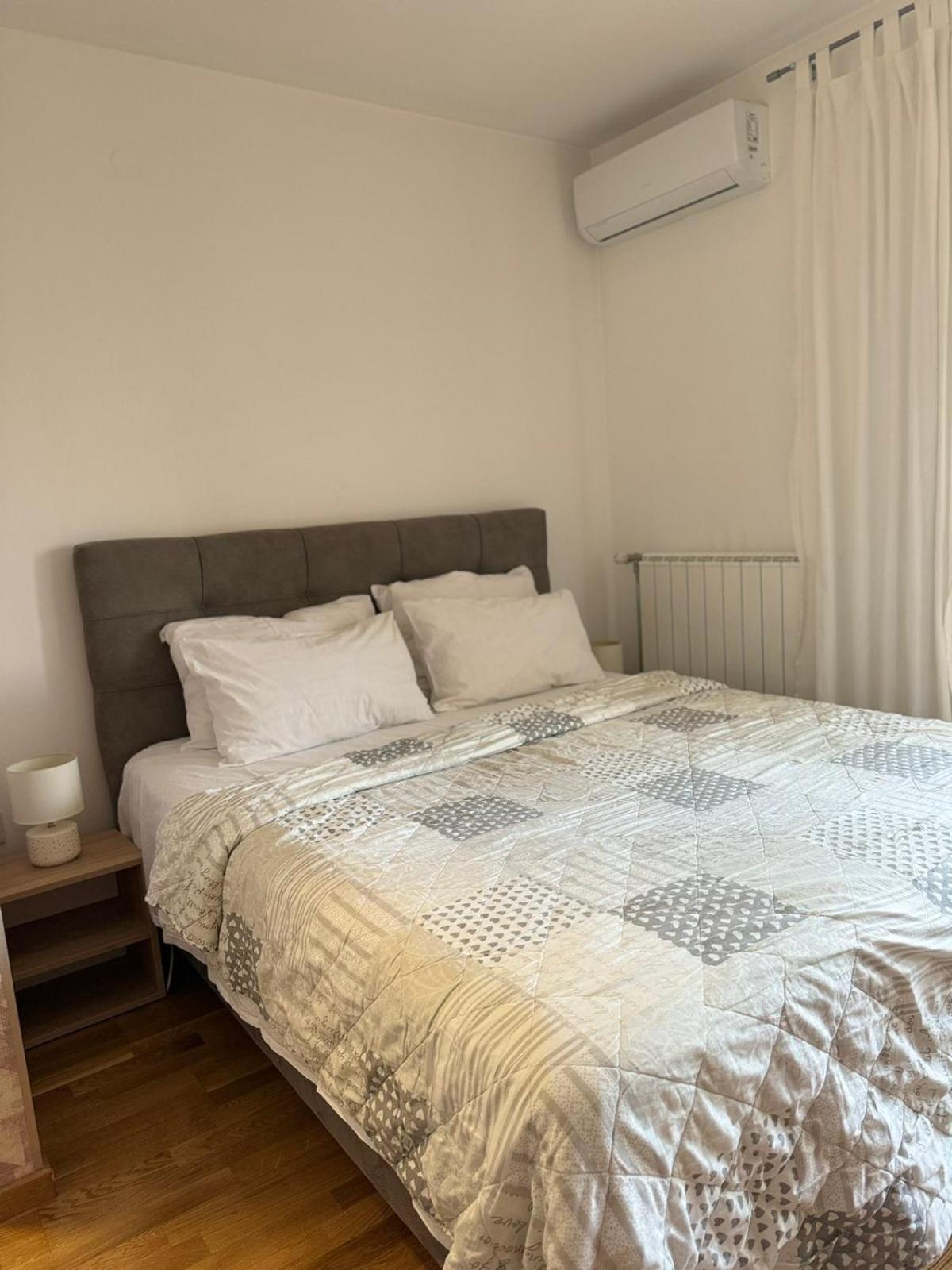 Apartman Krasula Doboj Exteriör bild